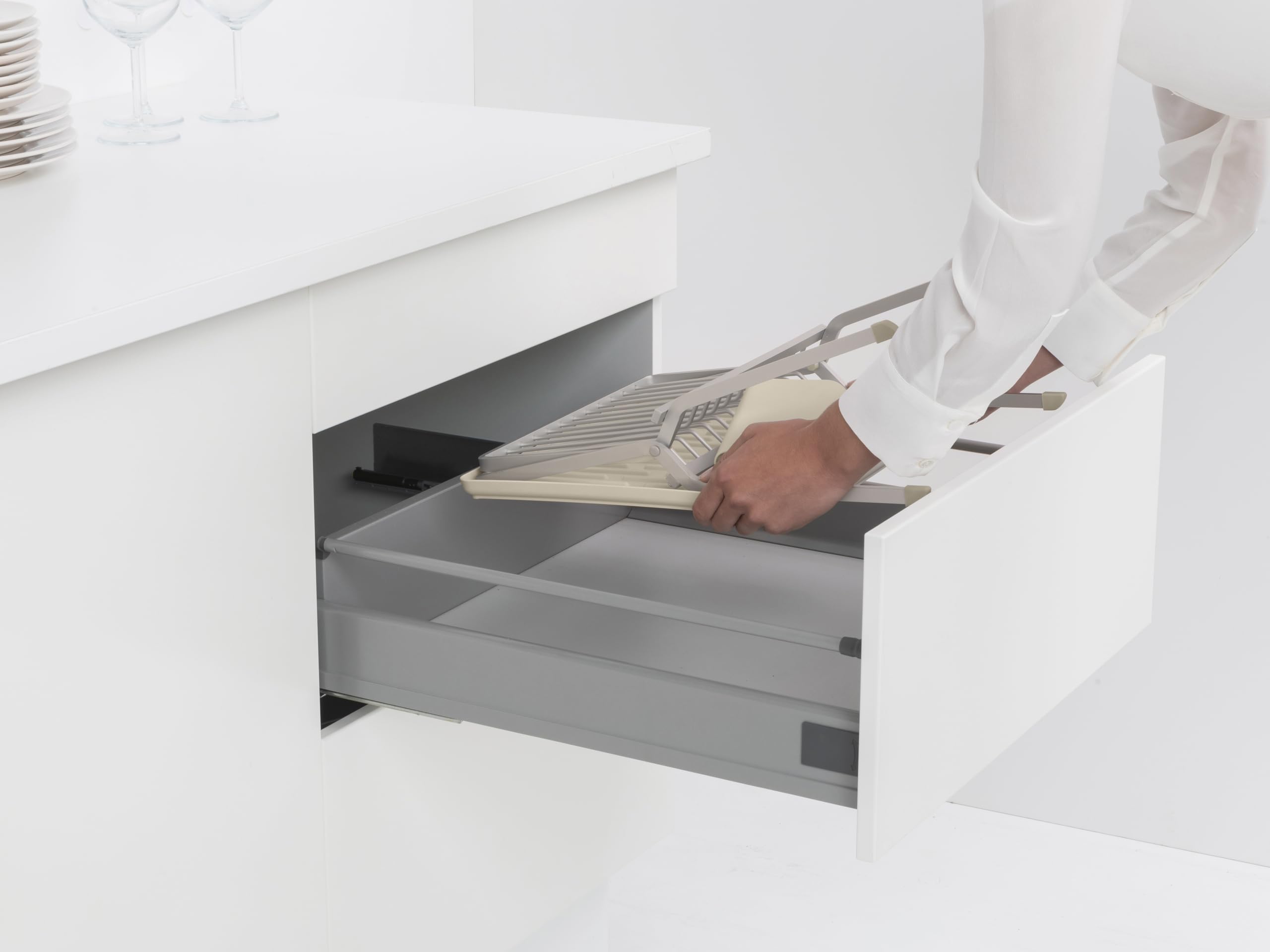 brabantia-sinkside-geschirrabtropfgestell-faltbar-soft-beige-13-teller image 5