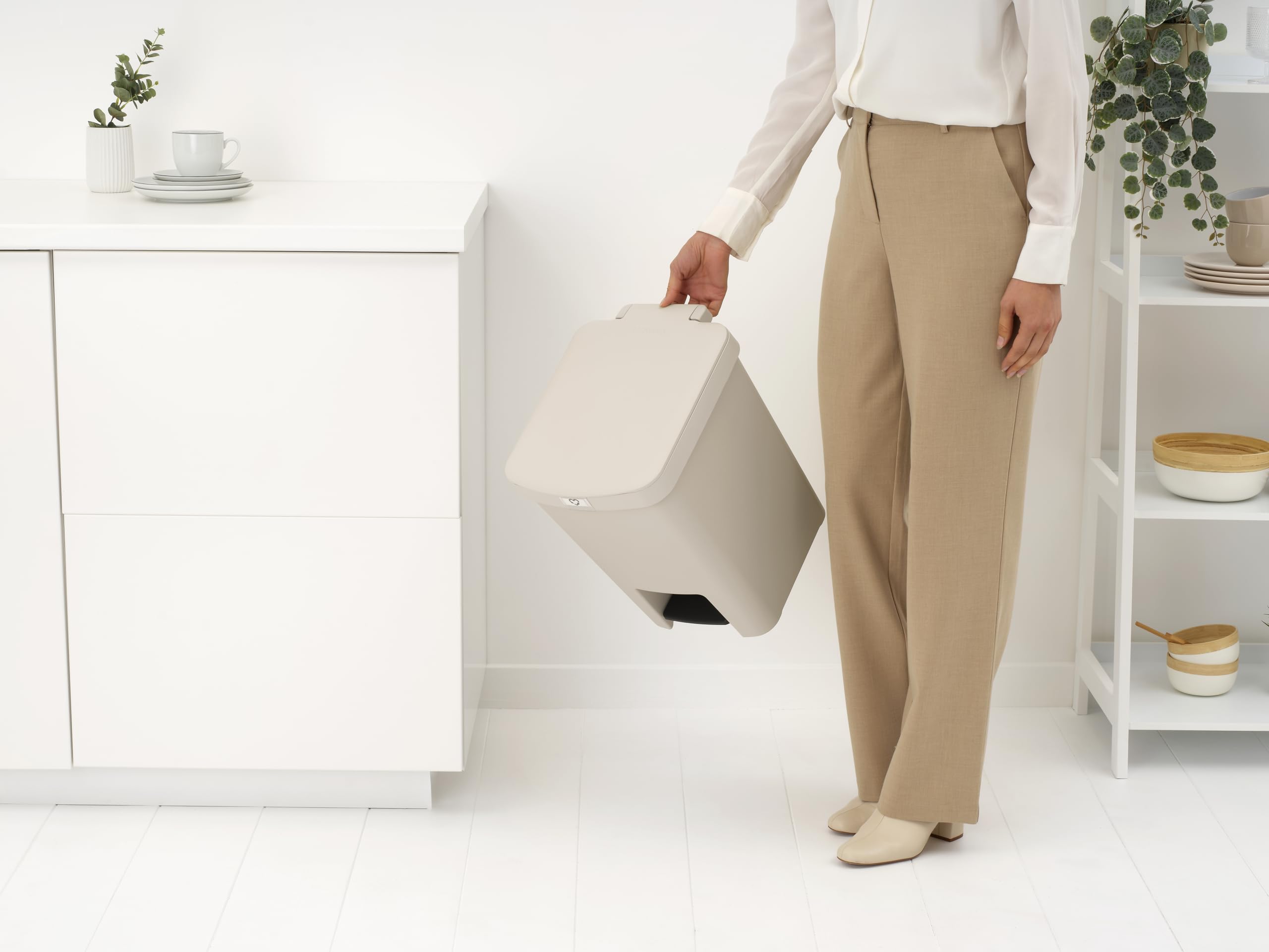 brabantia-stepup-tretm-lleimer-25-l-soft-beige-recycling image 5