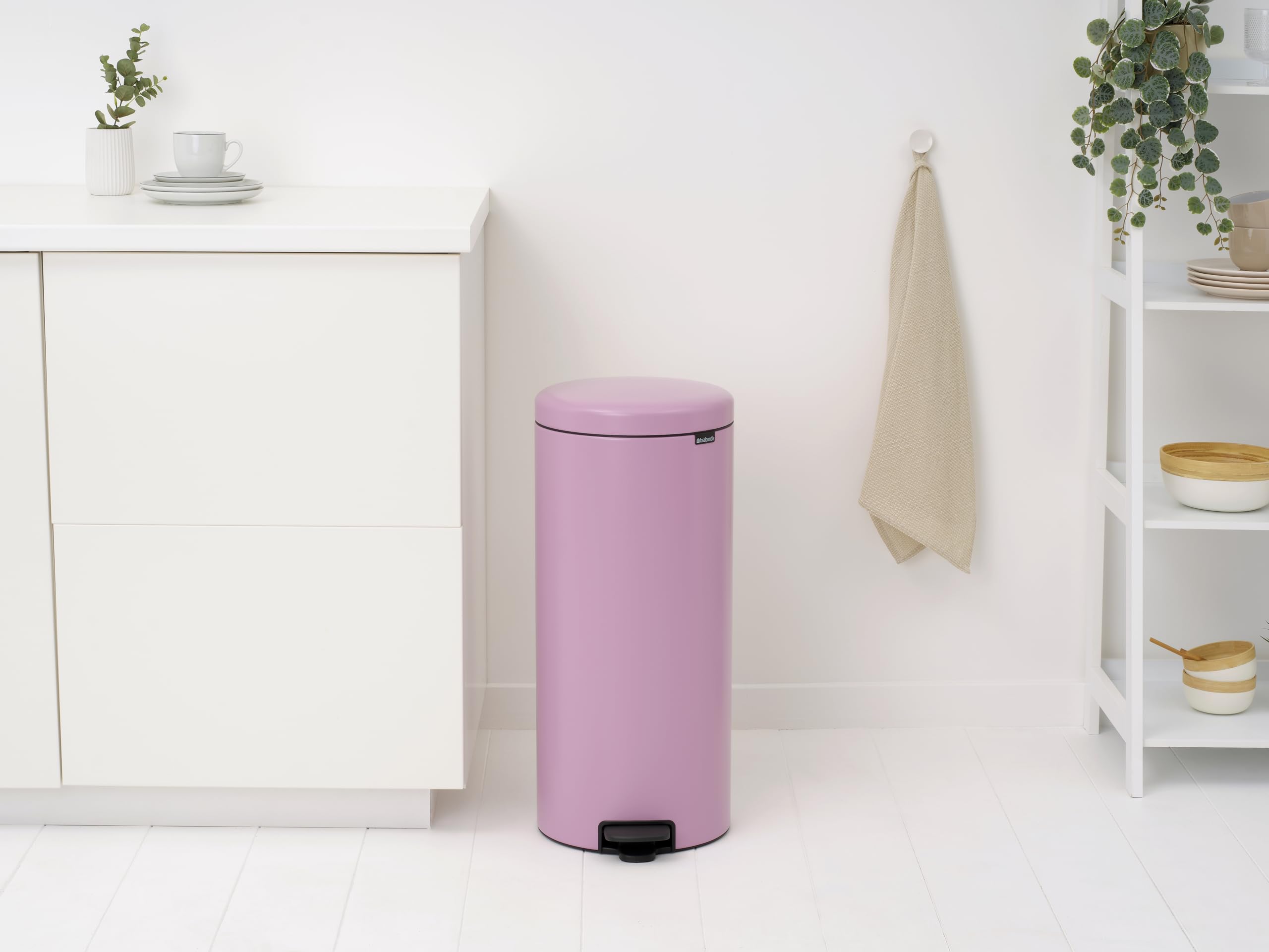 brabantia-newicon-tretm-lleimer-30-l-lilac-pink-soft-close image 7