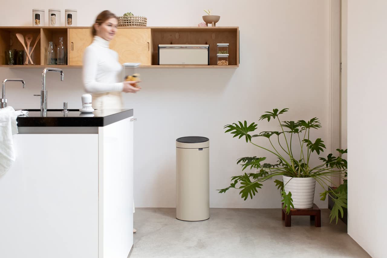 brabantia-touch-bin-30l-m-lleimer-soft-beige-soft-touch image 2