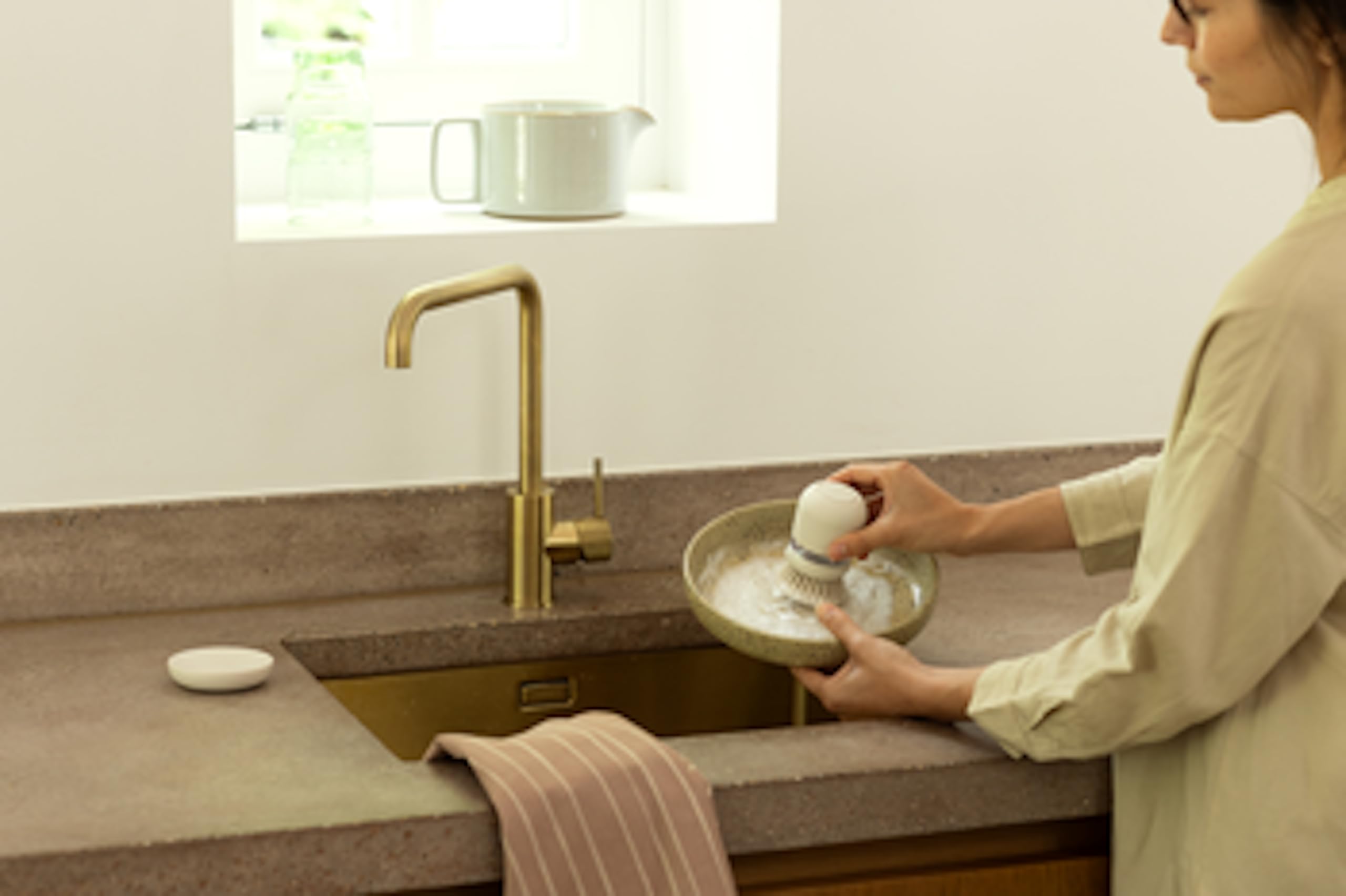 brabantia-sinkside-sp-lb-rste-sp-lmittelspender-soft-beige image 6
