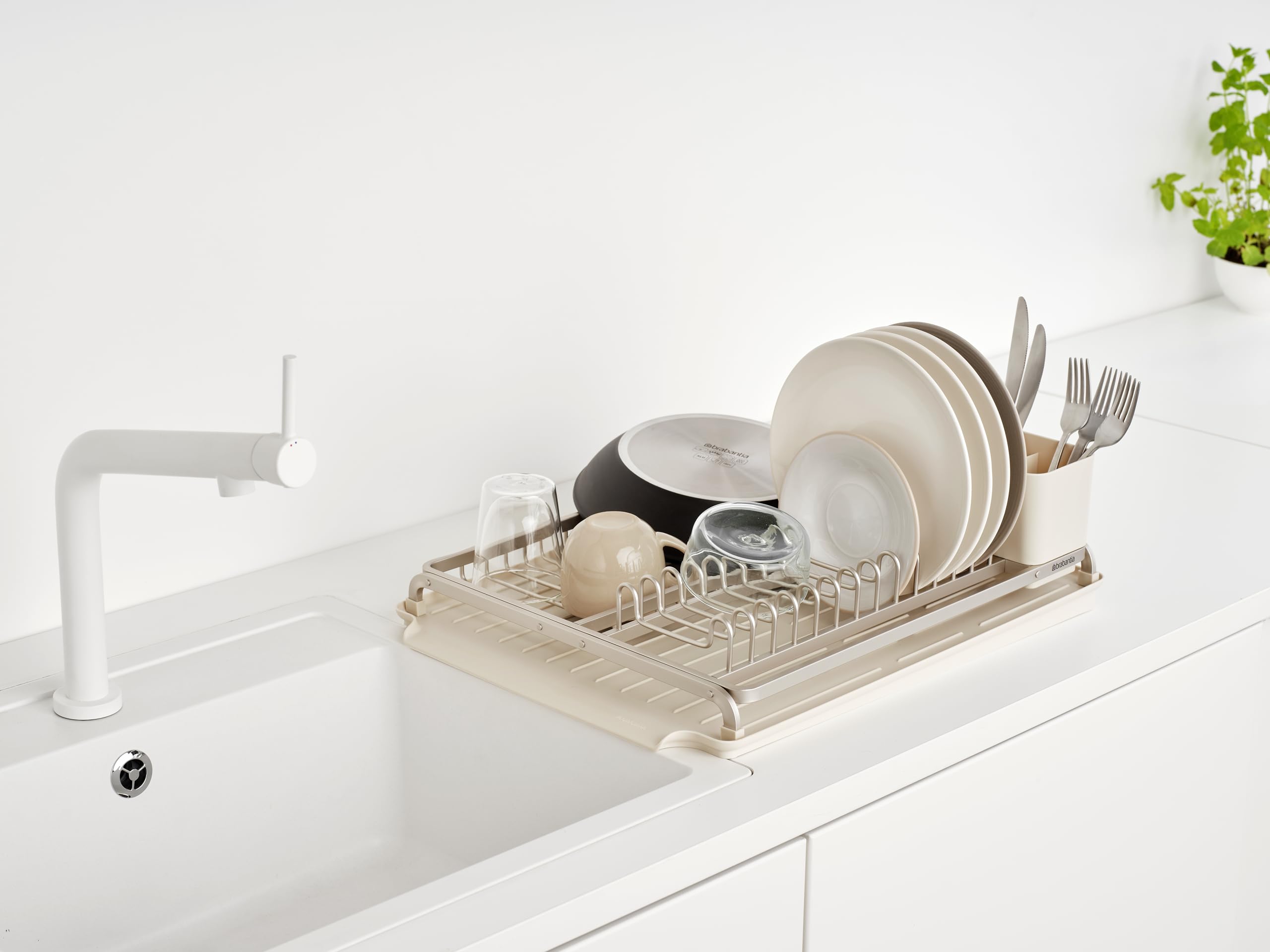 brabantia-sinkside-geschirrabtropfgestell-soft-beige-13-teller image 7