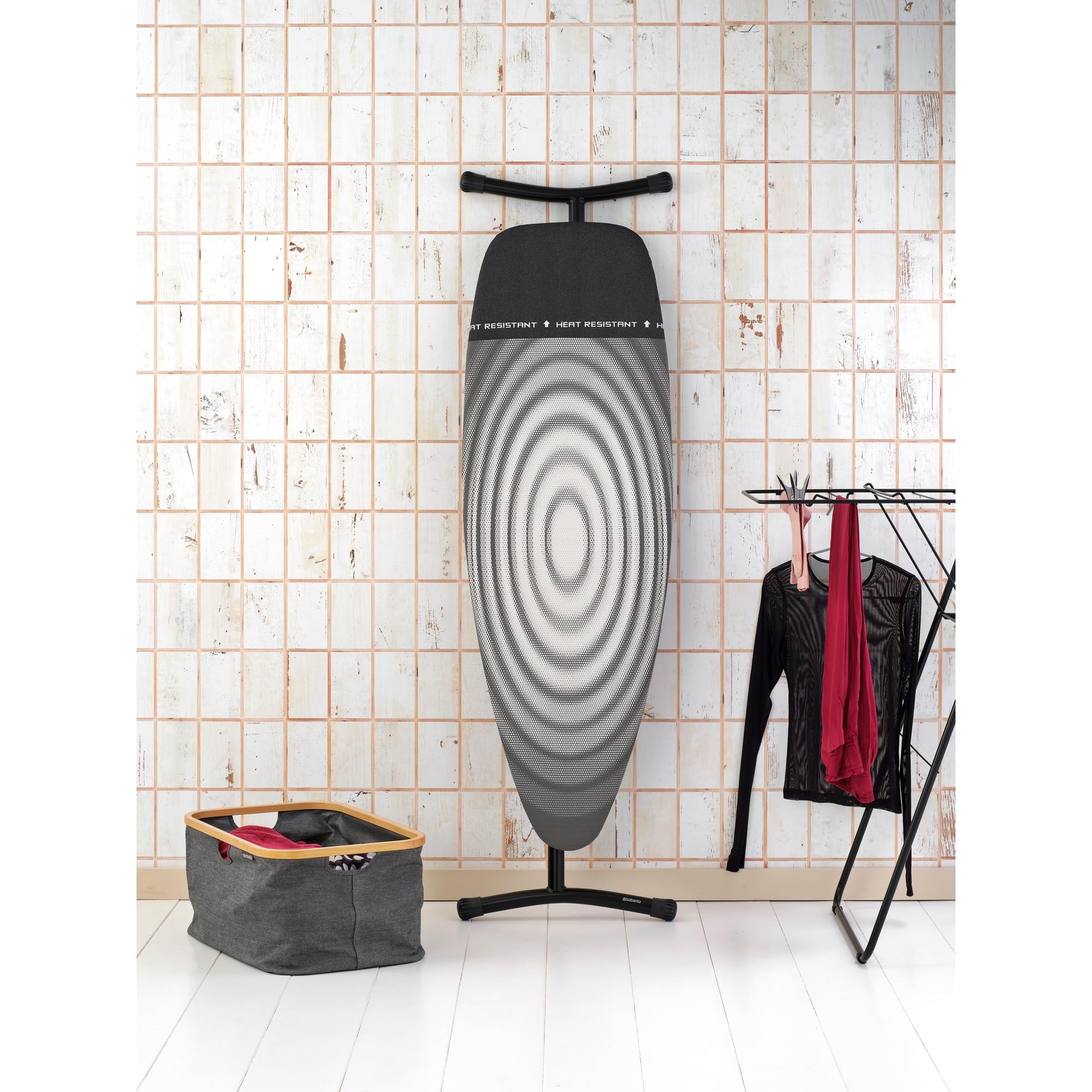 brabantia-b-gelbrett-d-135x45-cm-b-geltisch-titan-schwarz-dampfb-geleisen image 2