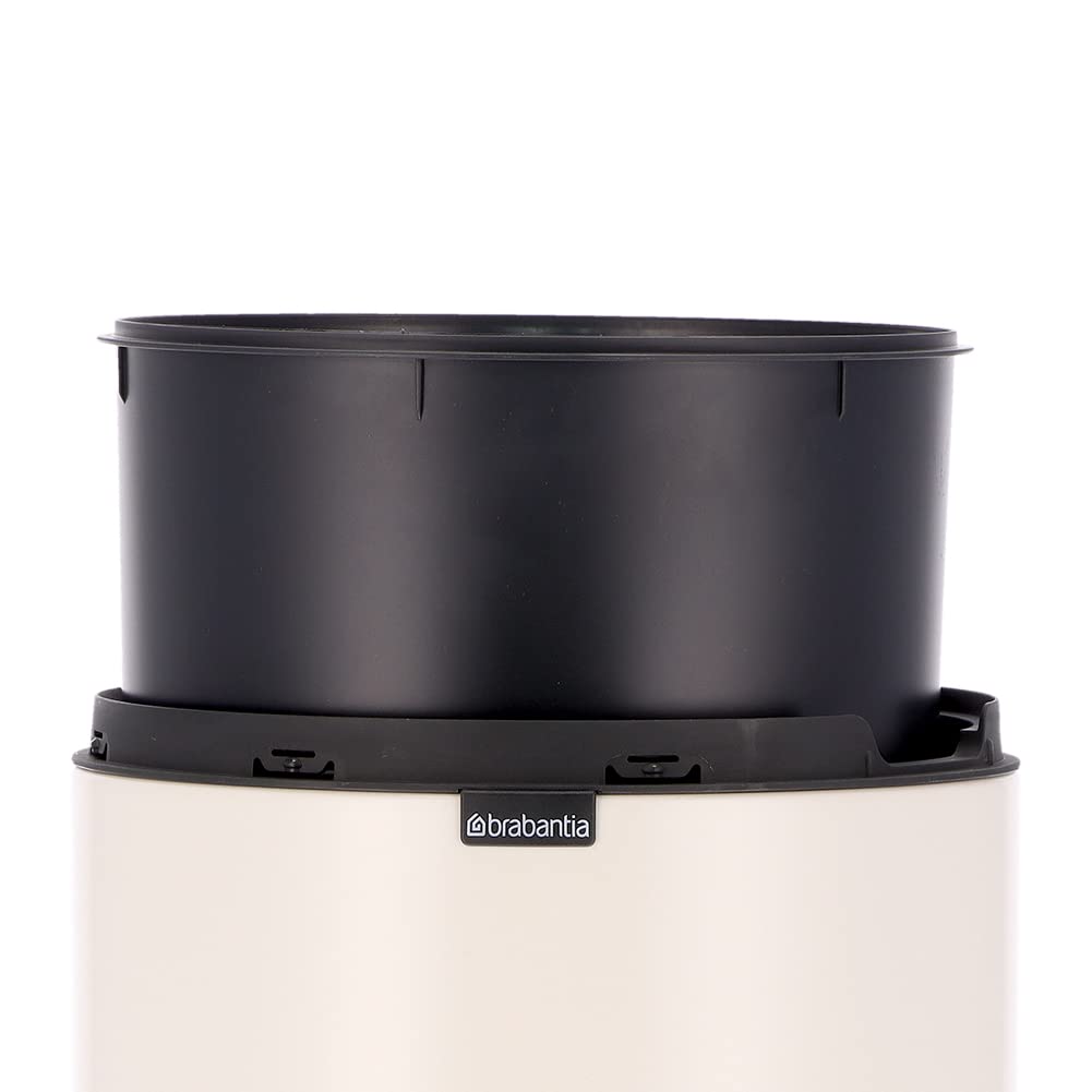 brabantia-touch-bin-30l-m-lleimer-soft-beige-soft-touch image 7