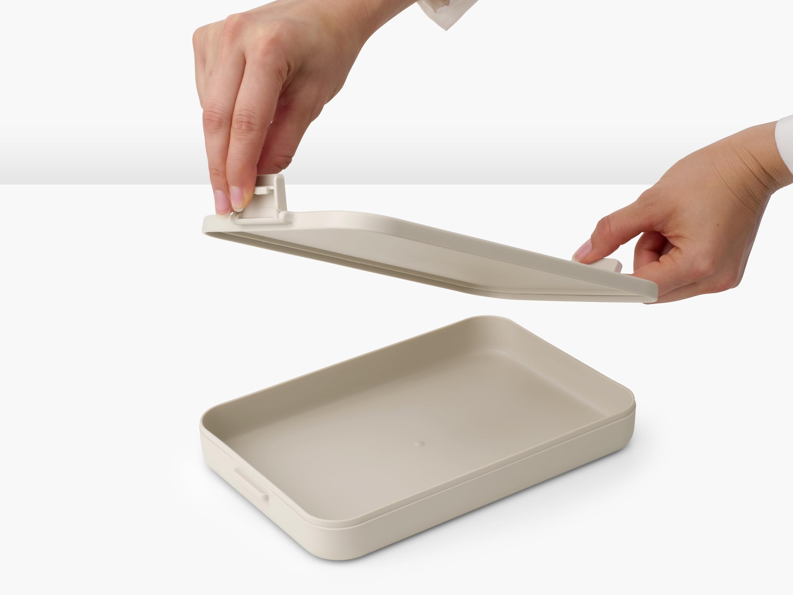 brabantia-make-take-brotdose-flach-1-1-l-soft-beige image 5