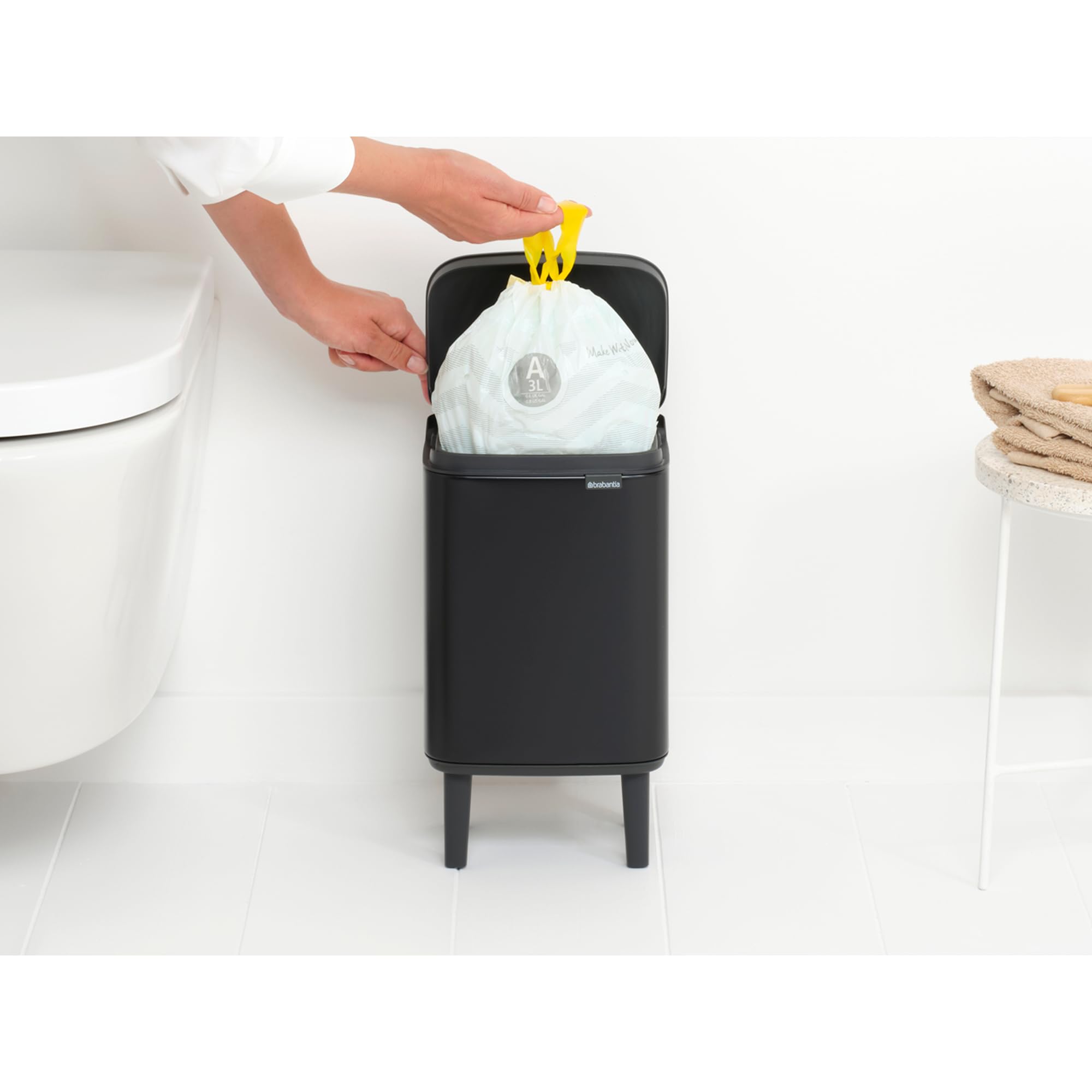 brabantia-bo-hi-m-lleimer-4l-mattschwarz-soft-close image 5