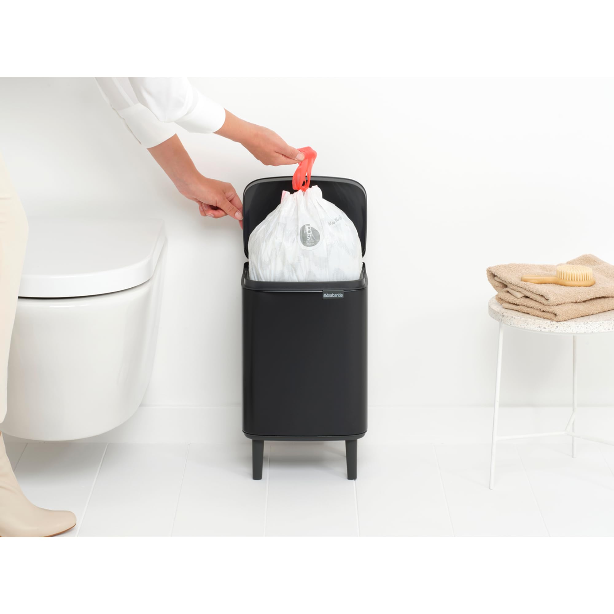 brabantia-bo-hi-m-lleimer-mattschwarz-7l-soft-close image 5