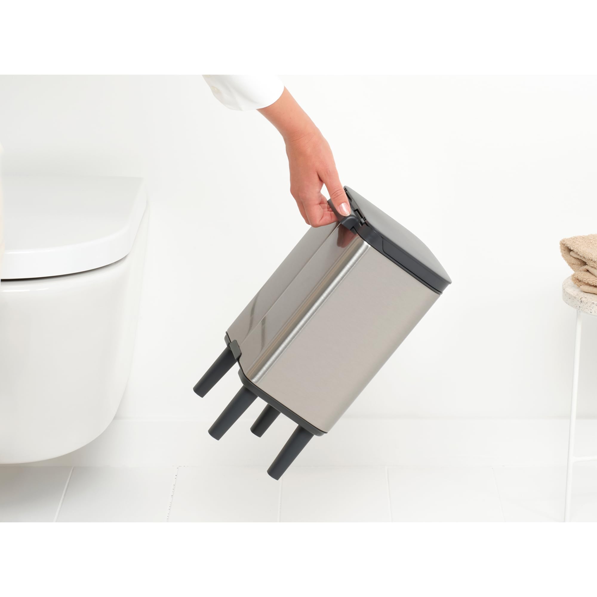 brabantia-bo-hi-m-lleimer-4l-mattschwarz-bad-soft-close image 6