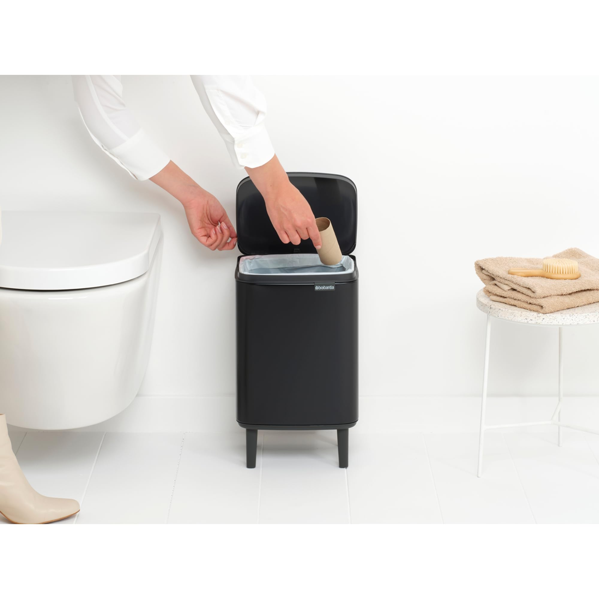 brabantia-bo-hi-m-lleimer-mattschwarz-7l-soft-close image 7